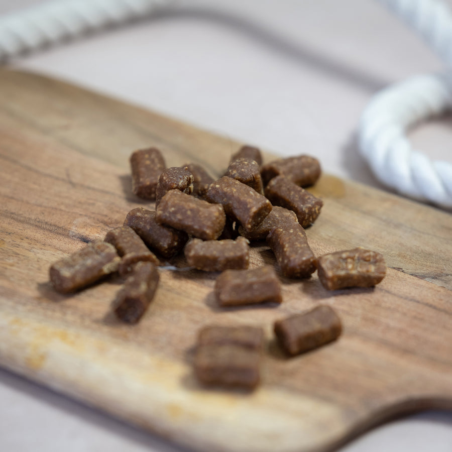 duck dog treats, small bite size dog treats made with natural ingredients and 80% duck